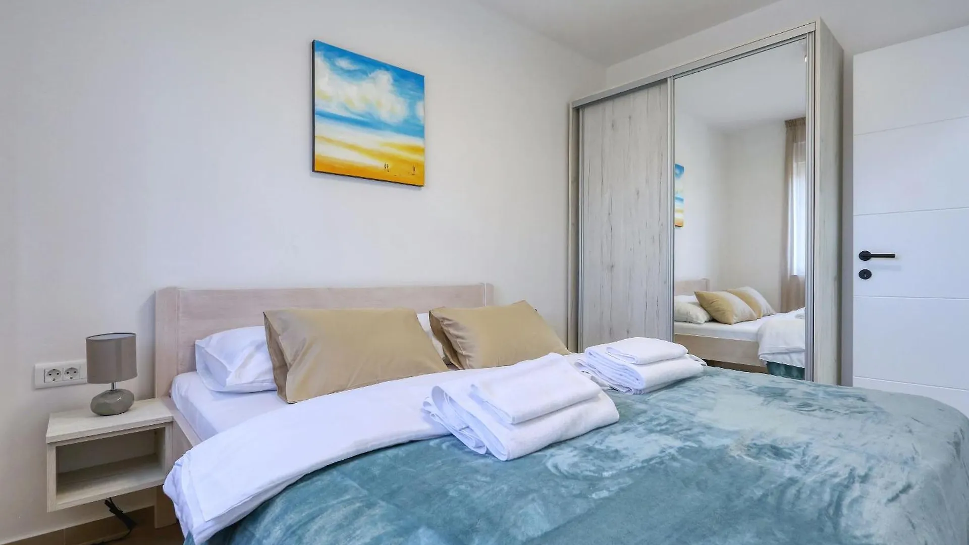 Apartments Bonaca With Jacuzzi Privlaka