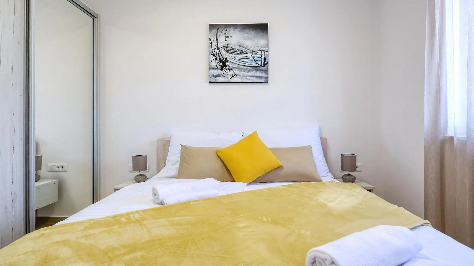 Apartments Bonaca With Jacuzzi Privlaka