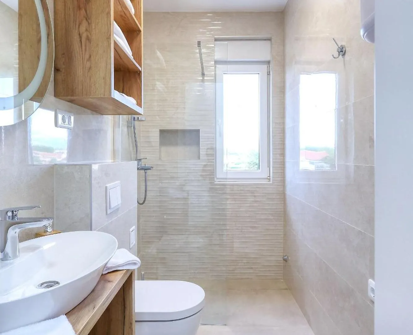 Apartments Bonaca With Jacuzzi Privlaka  Privlaka (Zadar)