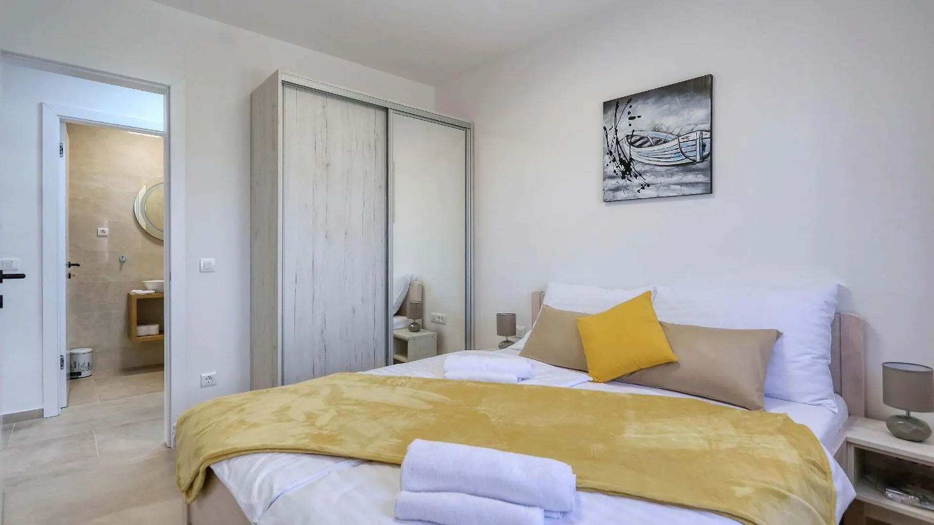 Apartments Bonaca With Jacuzzi Privlaka   Privlaka (Zadar)